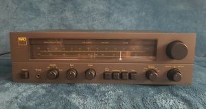 amplituner / receiver vintage NAD 7020    