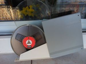 Banda magnetofon BASF 360m, benzi in carcasa plastic originala