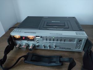 Casetofon stereo portabil Philips AudioVisual Recorder D6920