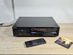Cd player SONY CDP-990, cap de serie,  cu telecomandă, made in japan
