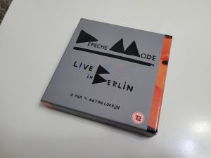 Depeche Mode – Live In Berlin (A Film By Anton Corbijn) cd/dvd/blu-ray