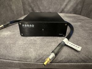 Farad Super3 9V cu cablul DC level 2 Cu