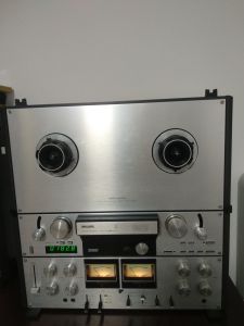 Magnetofon Philips N 4520, cap de serie. 