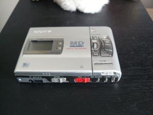Minidisc portabil Sony MZ-R50