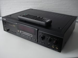 Minidisc Sony MDS JA3ES cu telecomanda originala