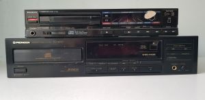 Pioneer PD 4550 si Sanyo CP 08 A cd player DEFECTE