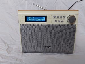 Radio Portabil Philips AE5020  FM/DAB (Digital Audio Broadcasting) 