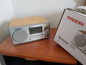 Radio Sangean WR-2