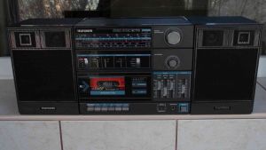 Radio Telefunken Rc770 casetofon HI-Fi 2x20w portabil,boxe detasabile,vintage 1987 servisat