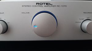 ROTEL - RC1070 Preamplificator superb
