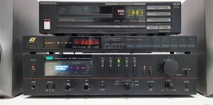 Sansui TU X 301 L tuner vintage TU-X301L FM AM MW stereo digital synthesizer quartz PLL 