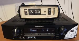 SANYO 6CA-T45 Ceas de masa Flip Flop cu radio AM vintage colectie rar artdeco