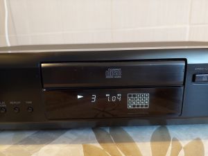 SONY CD Player CDP-XE200