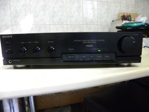 Stereo Integrated Amplifier Sony TA-F117R (1991-92)