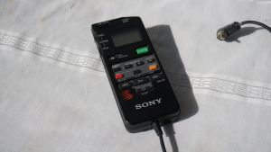 Telecomanda video SONY RM-94 pe fir 