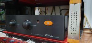 Unison Research Unico Secondo / High End Hibrid Amplifier Valve & Mosfet