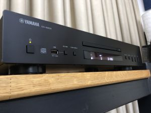 Vând Cd Player Yamaha CDS 303
